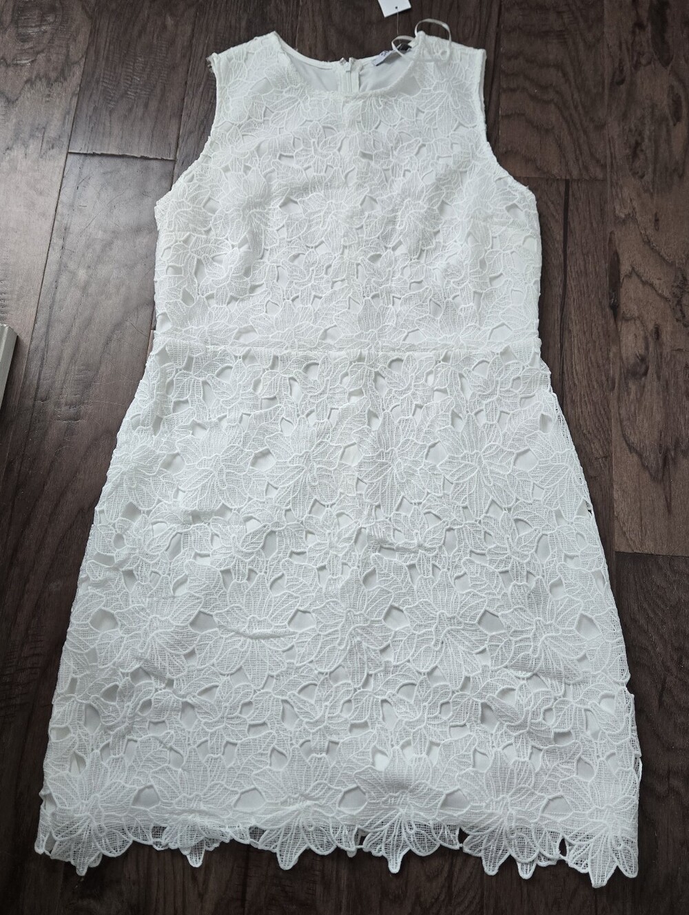 Suzy Shier White Floral Lace Mini Dress